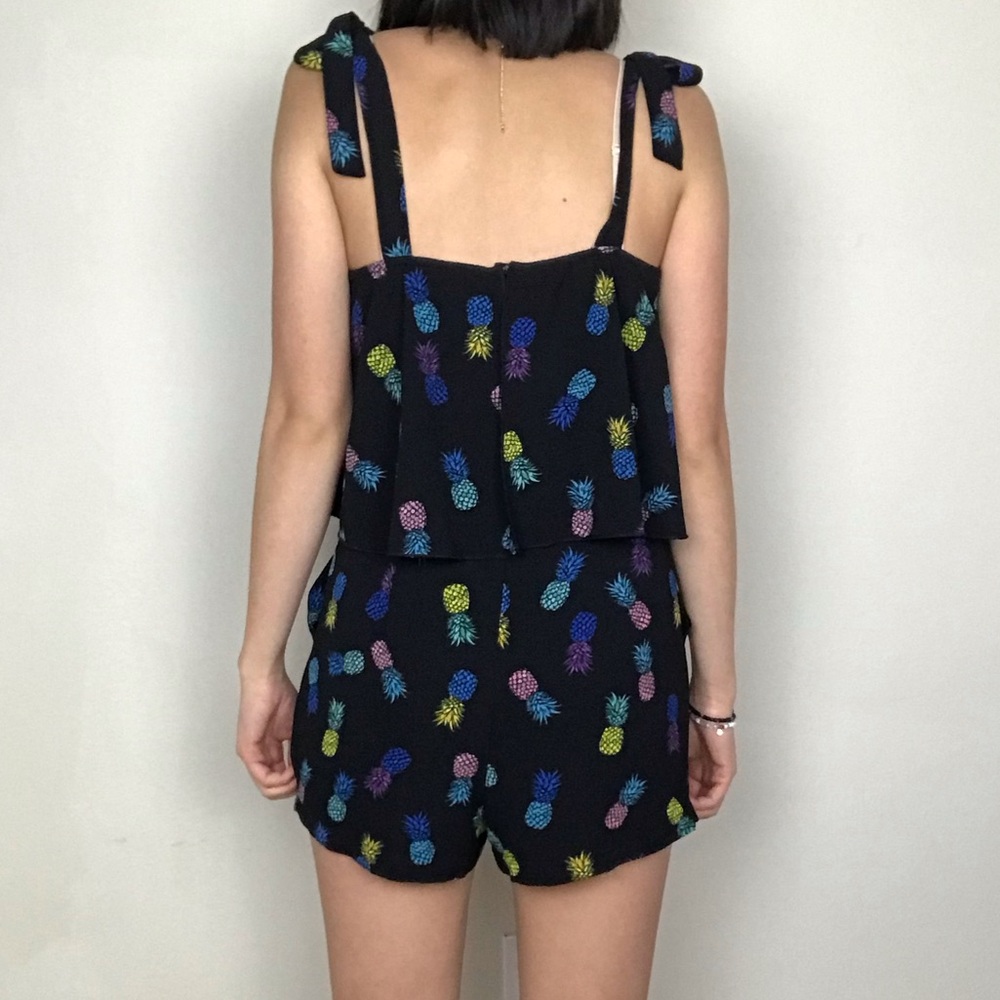 c & e pineapple romper with pockets - Picture 2 of 8